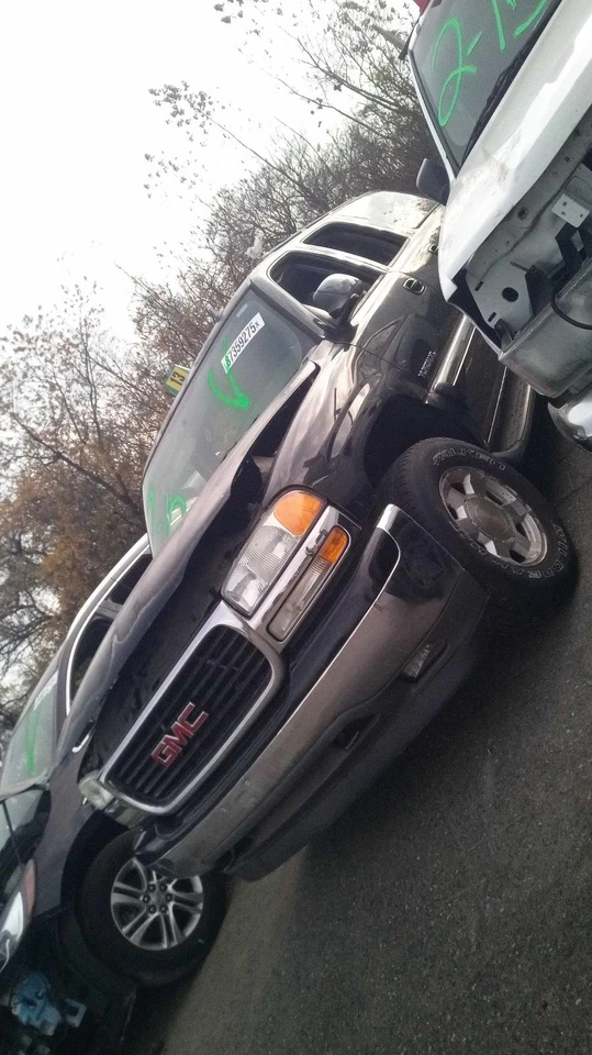 2006 GMC Yukon XL 1500 Black Air Bag OEM Used 15118216, 169K Miles - Image 4 of 4