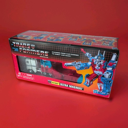 G1 Transformers Generation One Ultra Magnus 2012 Toys"R"Us-exclusive reissue - Picture 2 of 10