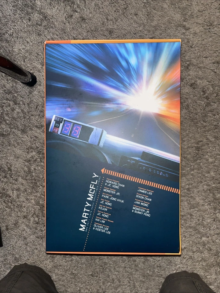 Hot Toys Marty McFly con autógrafo y certificado de autenticidad. Regreso al futuro Foto 3 de 4