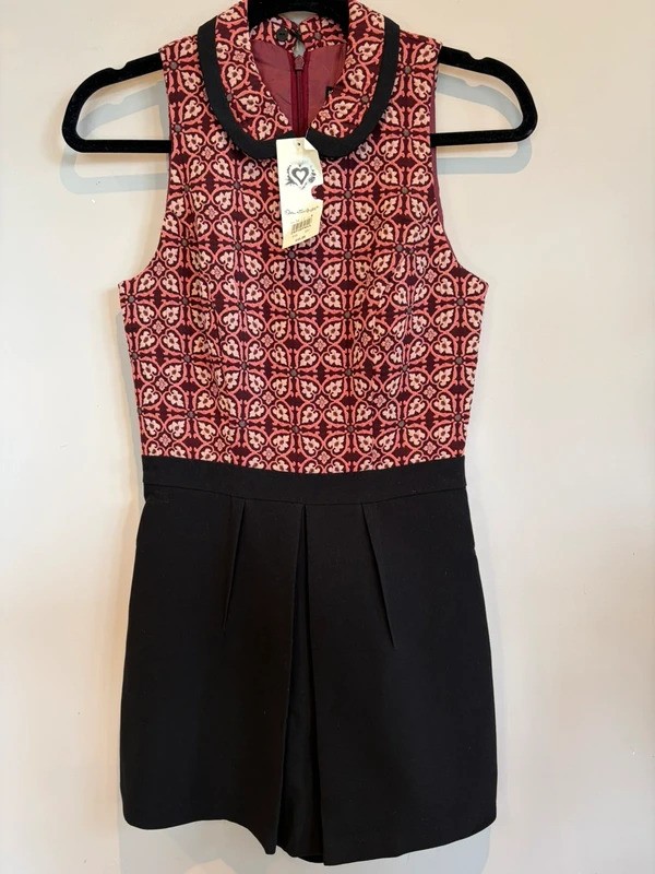 Miss Selfridge Burgundy Damask Print Playsuit with Black Shorts  Collar-UK 6