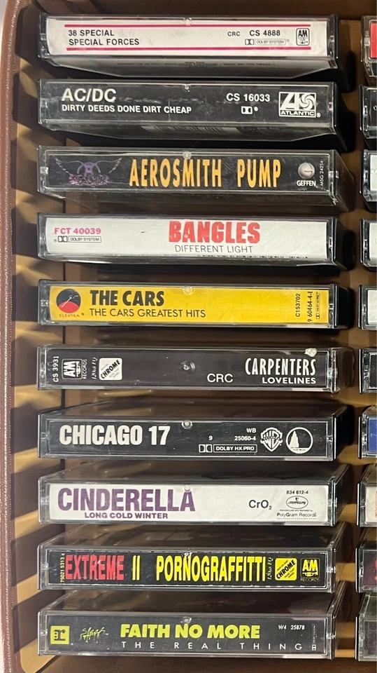 60 Cassette Tape Lot Classic Rock, metal w/ Case AC/DC Aerosmith Led Zeppelin U2 - Image 2 of 4