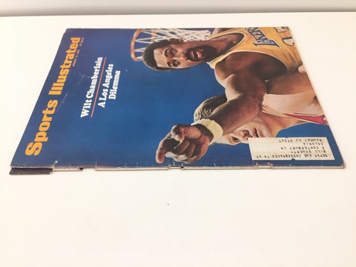 WILT CHAMBERLAIN LAKERS SPORTS ILLUSTRATED JAN 27 1969 BASKETBALL - Picture 2 of 6