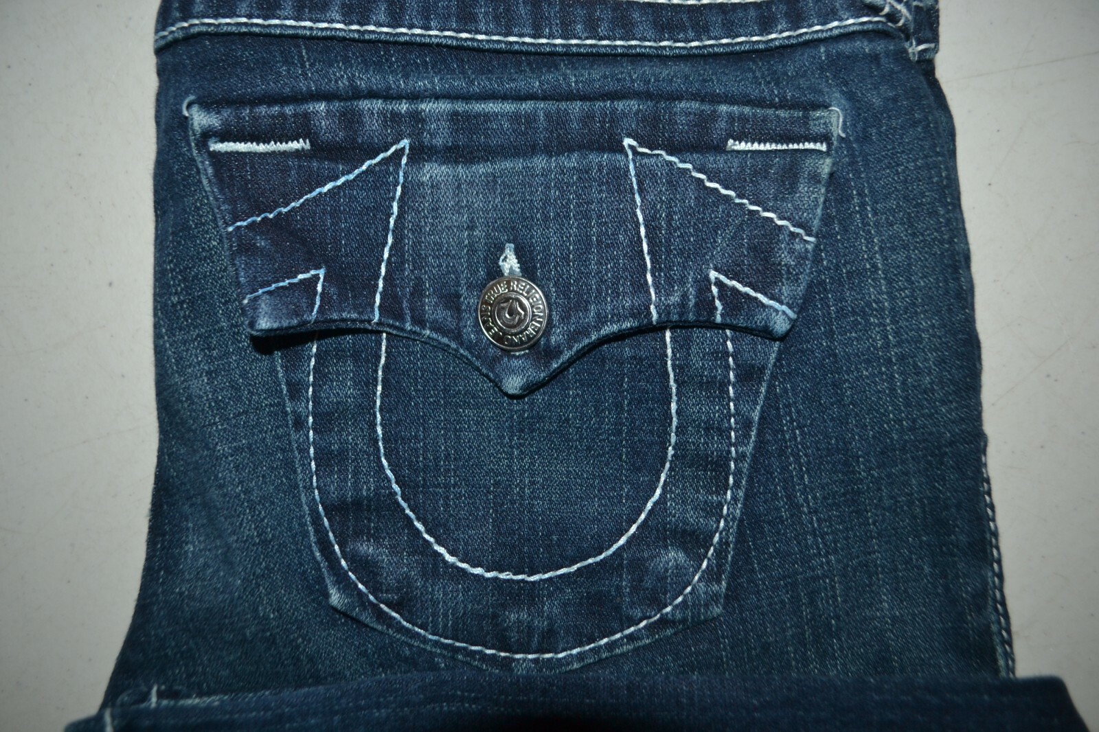 True Religion Women's Billy Straight Embellished U Pocket Flaps Jeans Sz 30x32 thumbnail 2