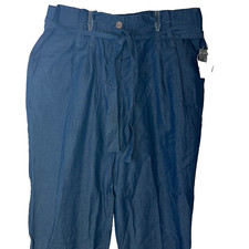 Chaus Sport Pleat front Capris Pants, NWT