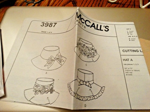 McCall's 3987 Fashion Accessories "Hats and Purses" UNCUT - Picture 3 of 4