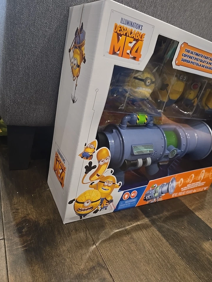 Despicable Me 4 Ultimate Fart Blaster and Mega Minions Set w/Scented formula NEW - Image 3 of 4