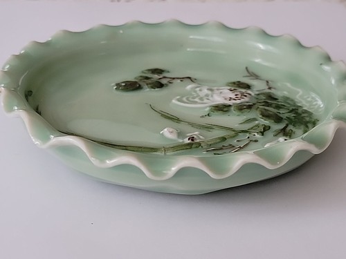 Antique Japanese Celadon Dish White Crab Flower Underwater Scene Marked Signed - Picture 10 of 17
