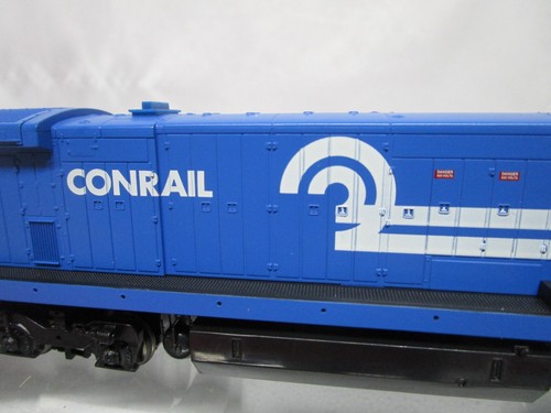 Atlas HO Scale CR Conrail GE C30-7 Diesel Locomotive #6601 DCC Ready - Picture 5 of 13