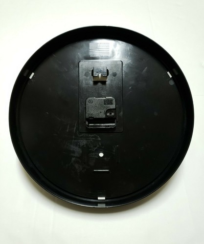 NFL Tampa Bay Buccaneers Round Wall Clock Super Bowl 37 Champions Helmet - Picture 2 of 3