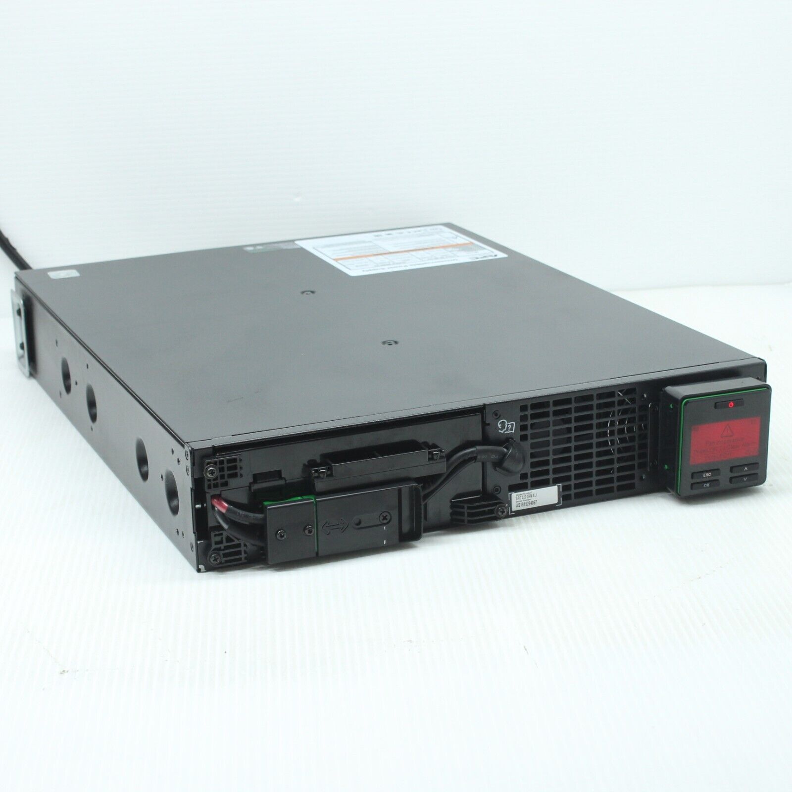 APC SRT2200RMXLI Smart UPS 2.2 kVA Still in box - Fan Inoperative - No batteries