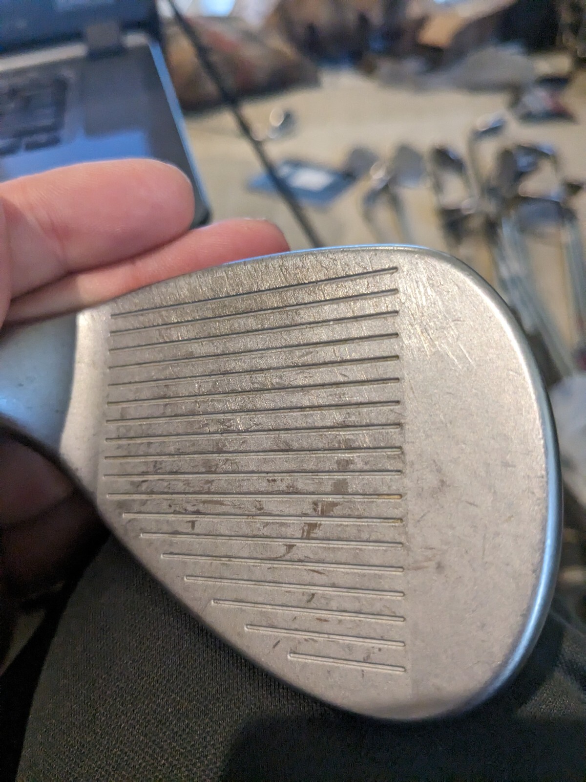 Right Cleveland Smart Sole 4  S wedge.graphite