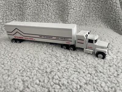 1/64  McCUBBIN SEED FARM, FORD  9000,  #9214
