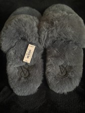 Victoria's Secret Faux Fur Slipper Gray size Medium.