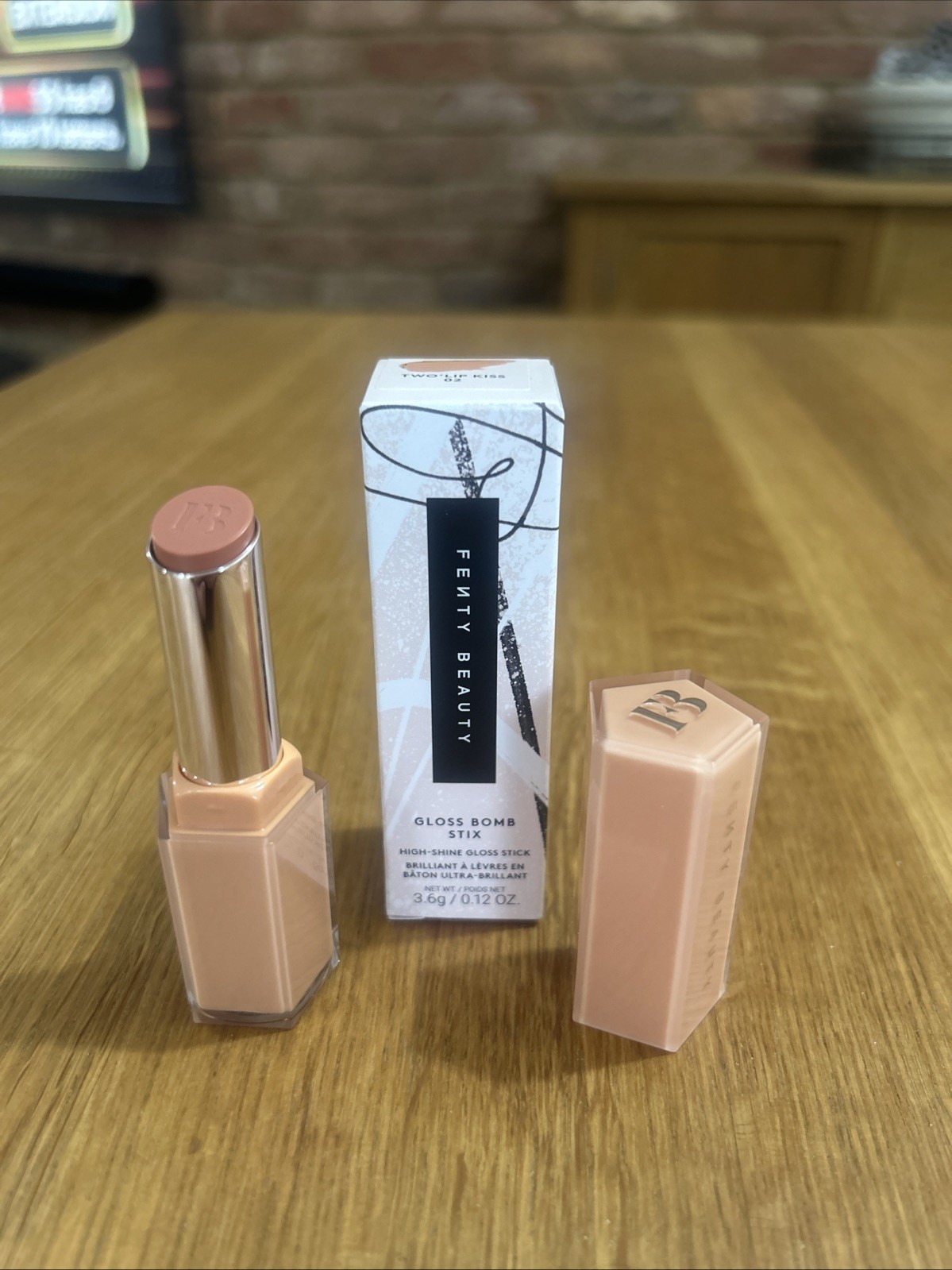 FENTY BEAUTY Gloss Bomb Stix High Shine 02 TWO LIP KISS 3.6g RRP £23