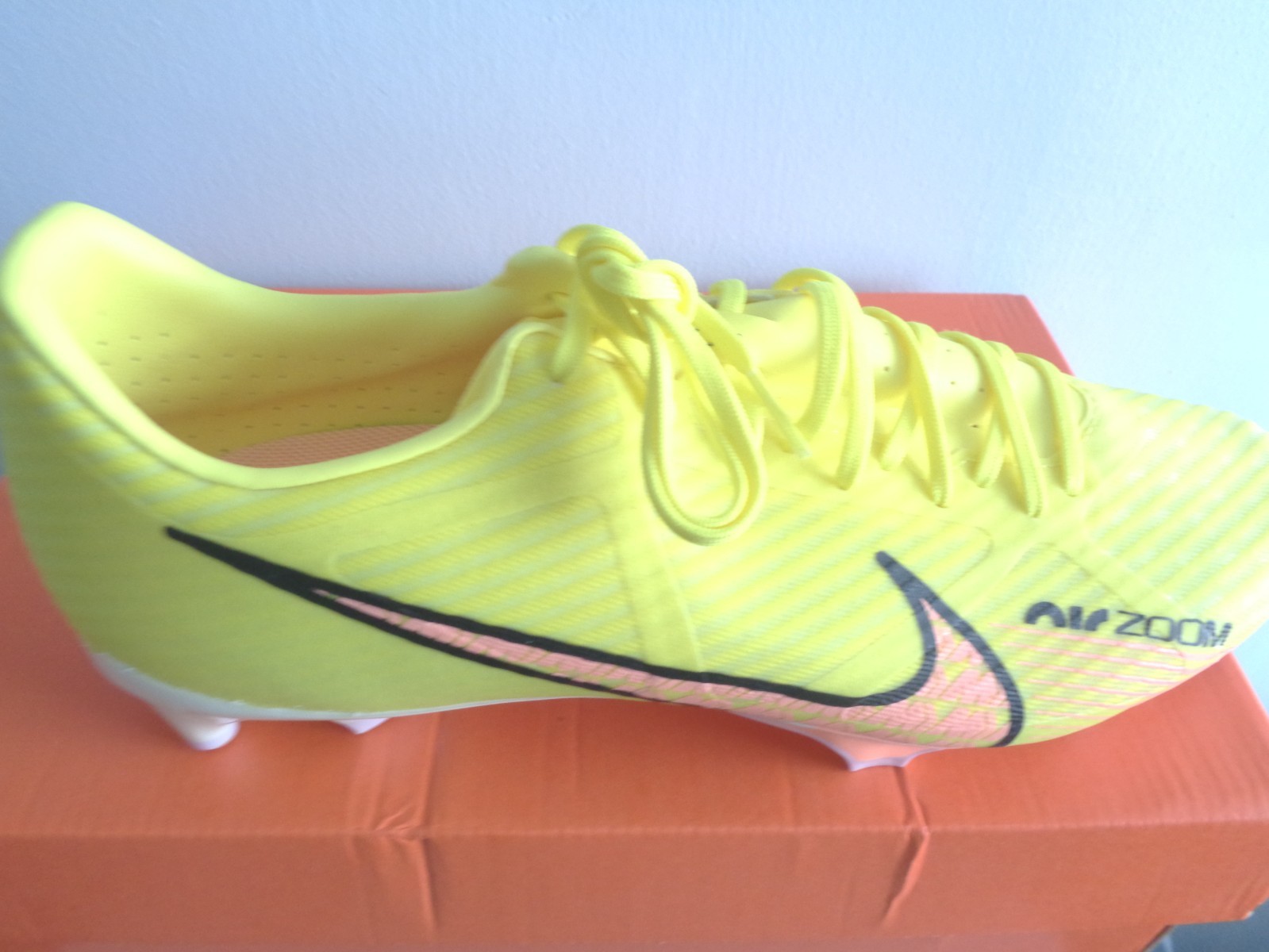 Nike Vapor 15 Academy FG/MG football boots DJ5631 780 uk 7.5 eu 42 us 8.5 NEW