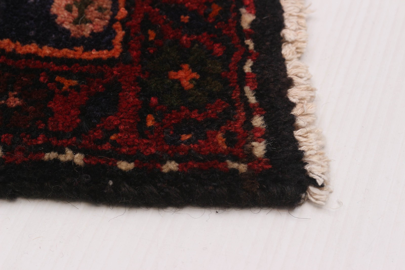 Traditional Vintage Hand-Knotted Oriental Carpet 4'3" x 7'0" Wool Area Rug