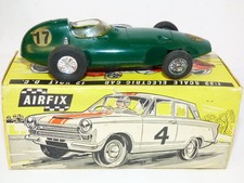 Airfix Motor Racing Vanwall Grand Prix car green 1:32nd scale