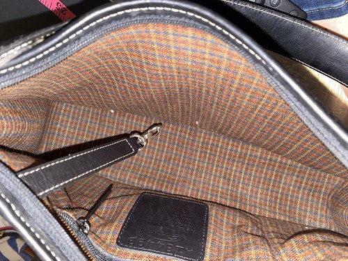 Brighton Red black Pebbled Leather Shoulder bag stitch detail genuine quality - Picture 7 of 8