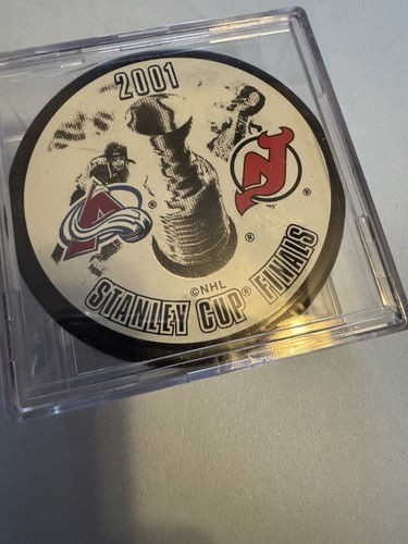 new jersey devils hockey pucks - Picture 3 of 12