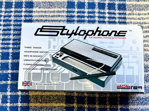 Dubreq Stylophone- The Original Electronic Pocket Organ w/ Box Not Working - Picture 2 of 9