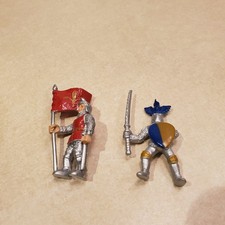 2 Safari Ltd plastic knight figures pikeman, 2-handed sword approximately 3"