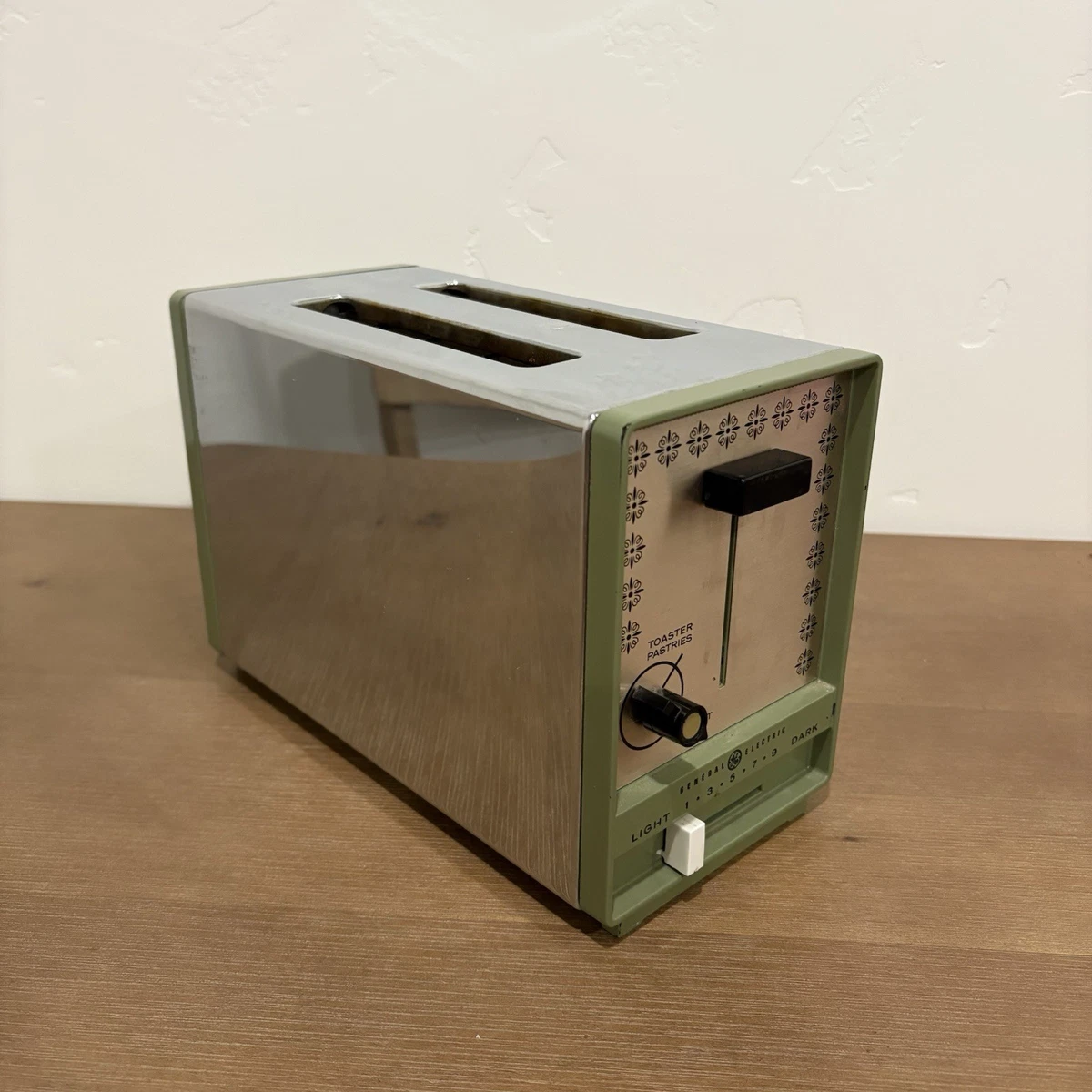 Antique Universal Toaster for sale | eBay