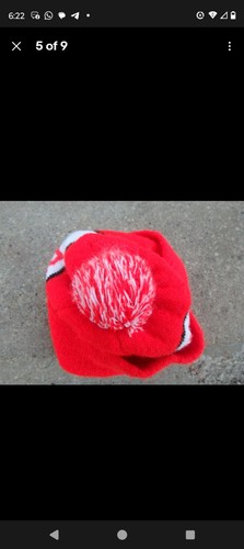 VINTAGE TRUE VALUE HARDWARE BULLS WINTER HAT/BEANIE RED WHITE WITH POM RARE - Picture 4 of 8