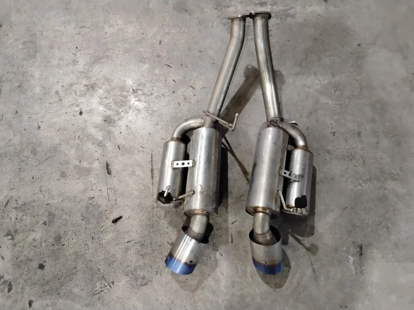 Apenas retirada local silenciador duplo ponta de queima eixo escapamento traseiro para 2005 Nissan 350Z - Imagem 2 de 4