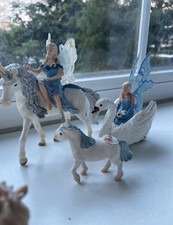 Schleich Fee Fantasy 7Figuren Set - Einhörner und Pegasus mit Reitern