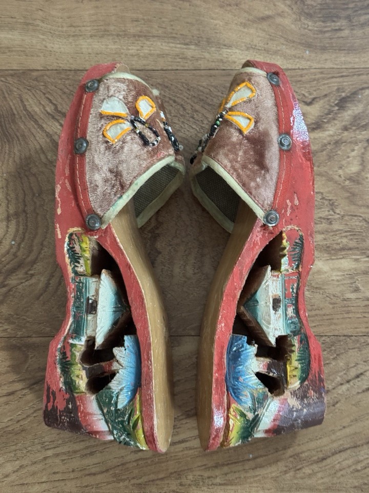 Vintage Novelty Wood Platform Slides Womens Small 5 6 Asian Village Beaded Shoes