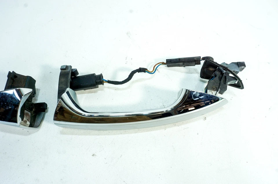 Manija de puerta exterior pasajero delantero derecho fabricante de equipos originales Mercedes E550 W212 5077 Foto 4 de 4