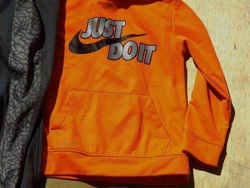 Size Small (6) Boys Nike Hoodie T-Shirt Pants Set Neon Orange Blue Black 6 Pcs - Picture 3 of 10