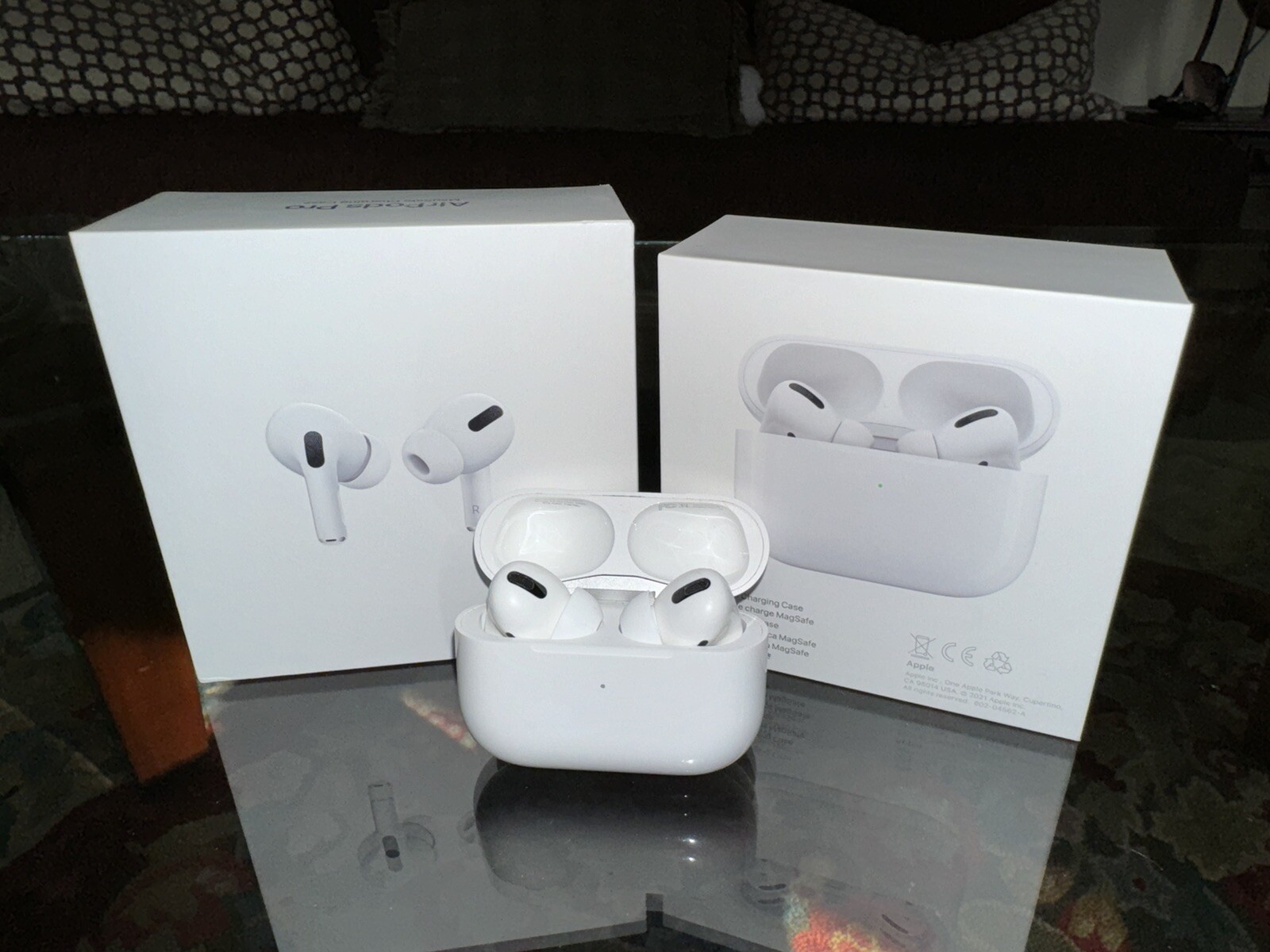Refurbished AirPods Pro 1st Gen with MagSafe Charging Case & Original Packaging-image