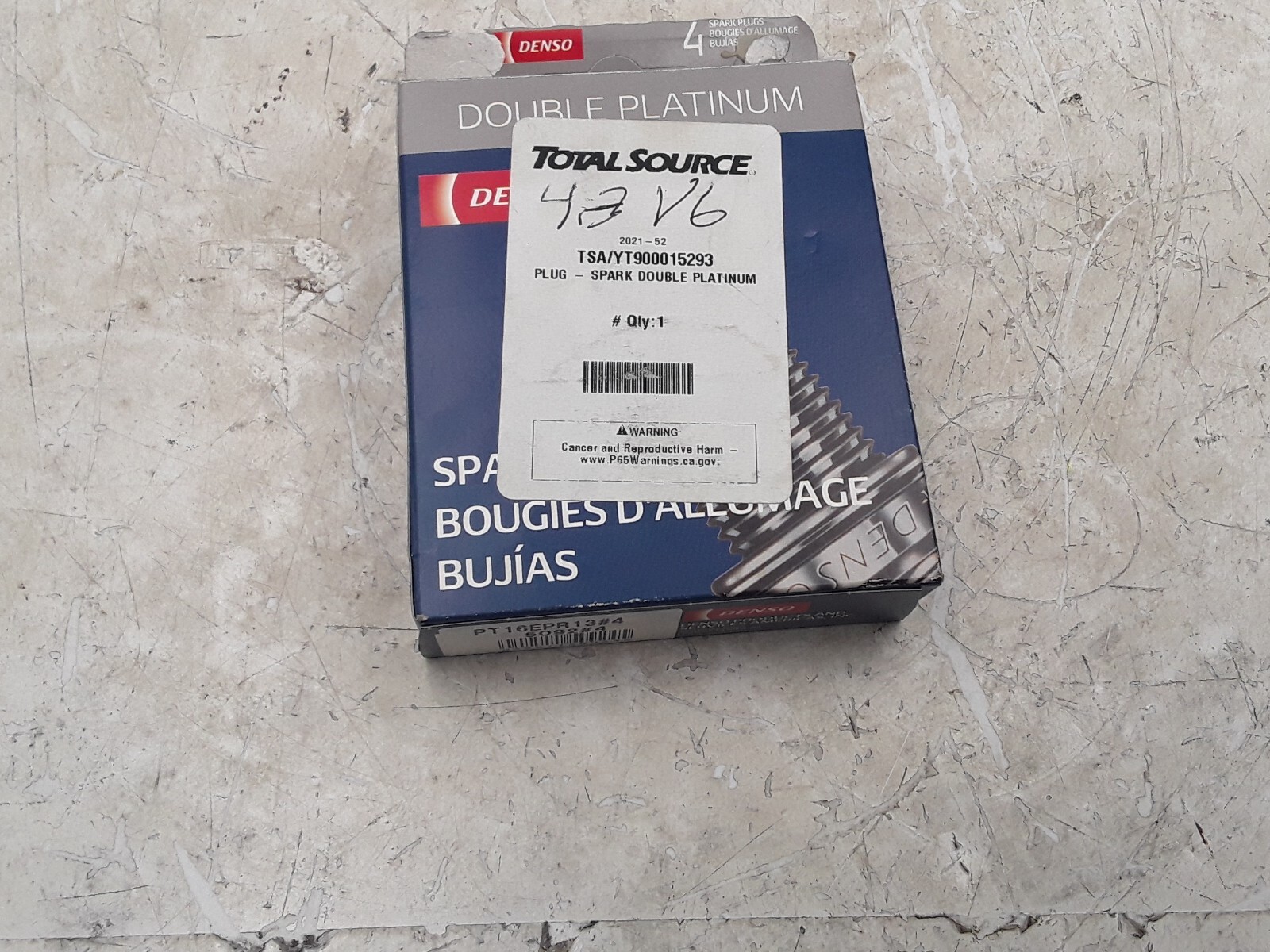 Denso Double Platinum Spark Plug 900015293 4 Count