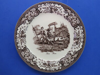8'' Decorative PLATE: Tiens Ferme = Stand Firm Holding Pig  Hog ~ Two's Company