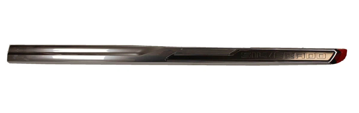 GM, Chevrolet Silverado Right-Side Molding Part# 84804414 Replaces  