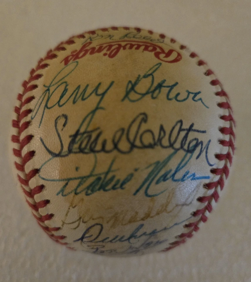 Equipo de campeones de la Serie Mundial de los Filis de Filadelfia 1980 béisbol firmado con certificado de autenticidad de la JSA Foto 2 de 4