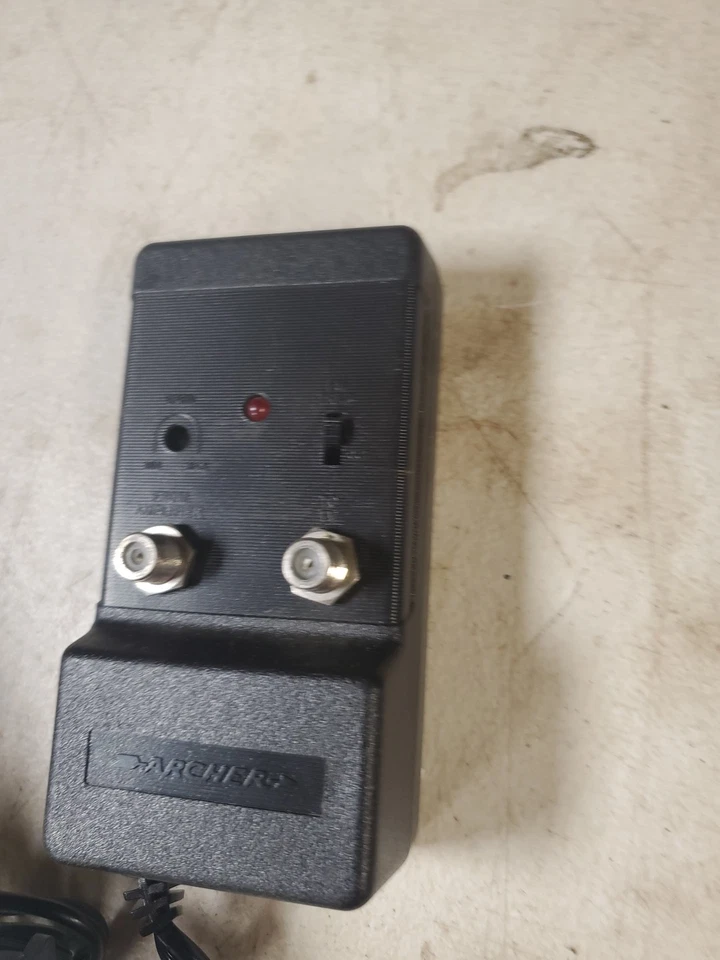 Radio Shack Archer VHF/UHF/FM power supply for amp 15-1108 AC Plug In Coax Cable - Image 2 of 3