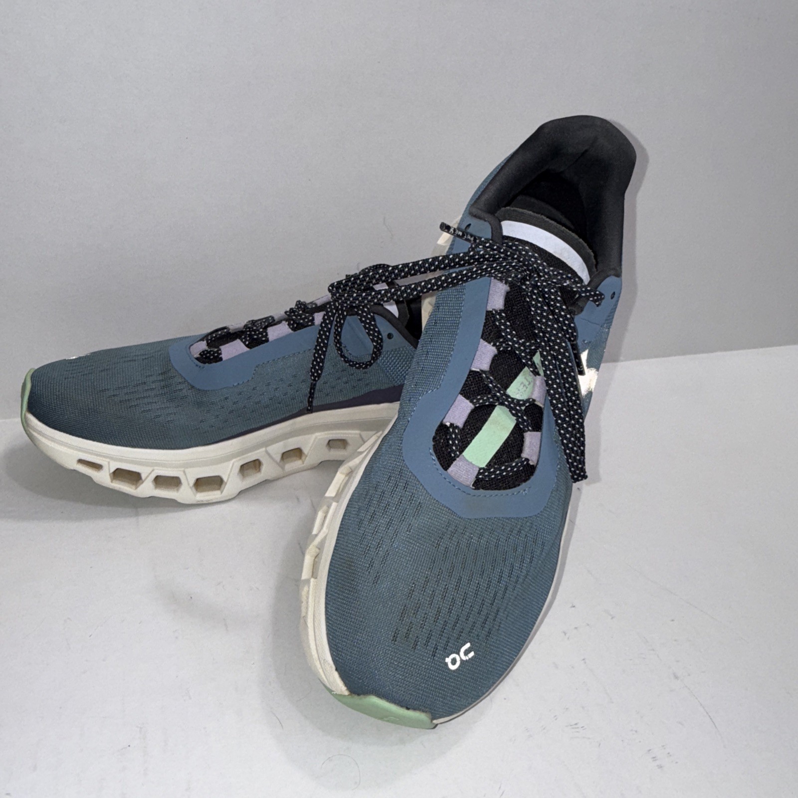 ON Cloud Swiss Engineering Cloudmonster Athleisur… - image 17