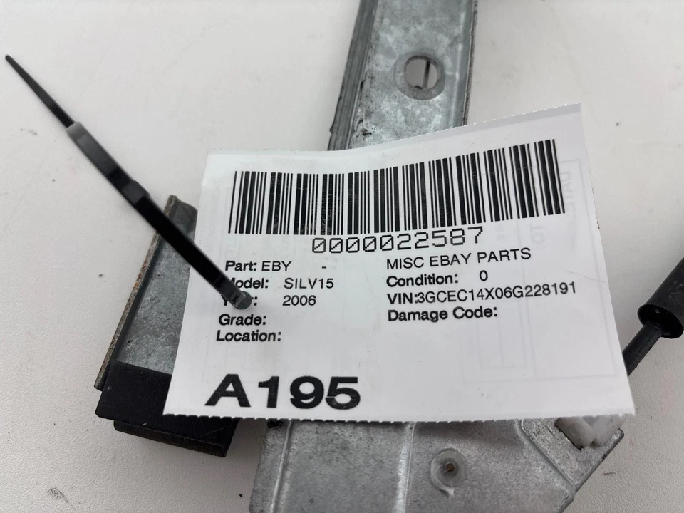 Chevrolet Silverado 1500 1999-2007 puerta delantera derecha manual regulador ventana fabricante de equipos originales Foto 2 de 4