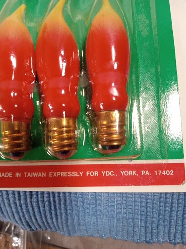 1 New Package of flame bulbs red Yellow xmas flame tip replacement candle bulb - Picture 5 of 6