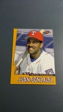 JUAN GONZALEZ 1999 PACIFIC INVINCIBLE SEISMIC FORCE INSERT CARD # 19 B5831