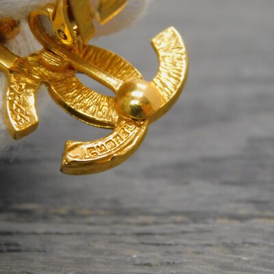 CHANEL Gold Plated CC Logos Rectangle Vintage Clip Earrings