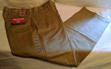 KHAKI PANTS NEW 34 X 29 DOCKERS CLASSIC FIT D3 FLAT FRONT NWT IRON FREE COMFORT.