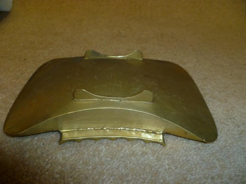VINTAGE INDIAN ORNATELY CHASED, BOAT SHAPED BODY, BRASS ASHTRAY, INDIAN ASHTRAY - Picture 5 of 5