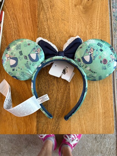 Disney Parks Epcot United Kingdom Alice In Wonderland Ears Headband NEW - Picture 3 of 4