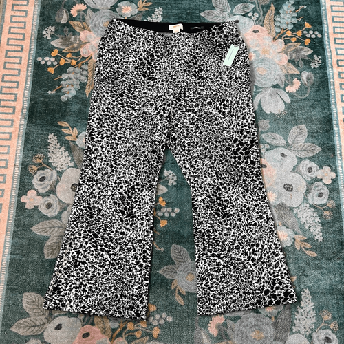 Anthropologie Margot Kick Flare Cropped Pants NWT 1X Floral Knit Black White NEW - Picture 13 of 17