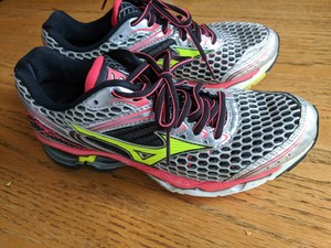 mizuno women's wave creation 17 running shoe