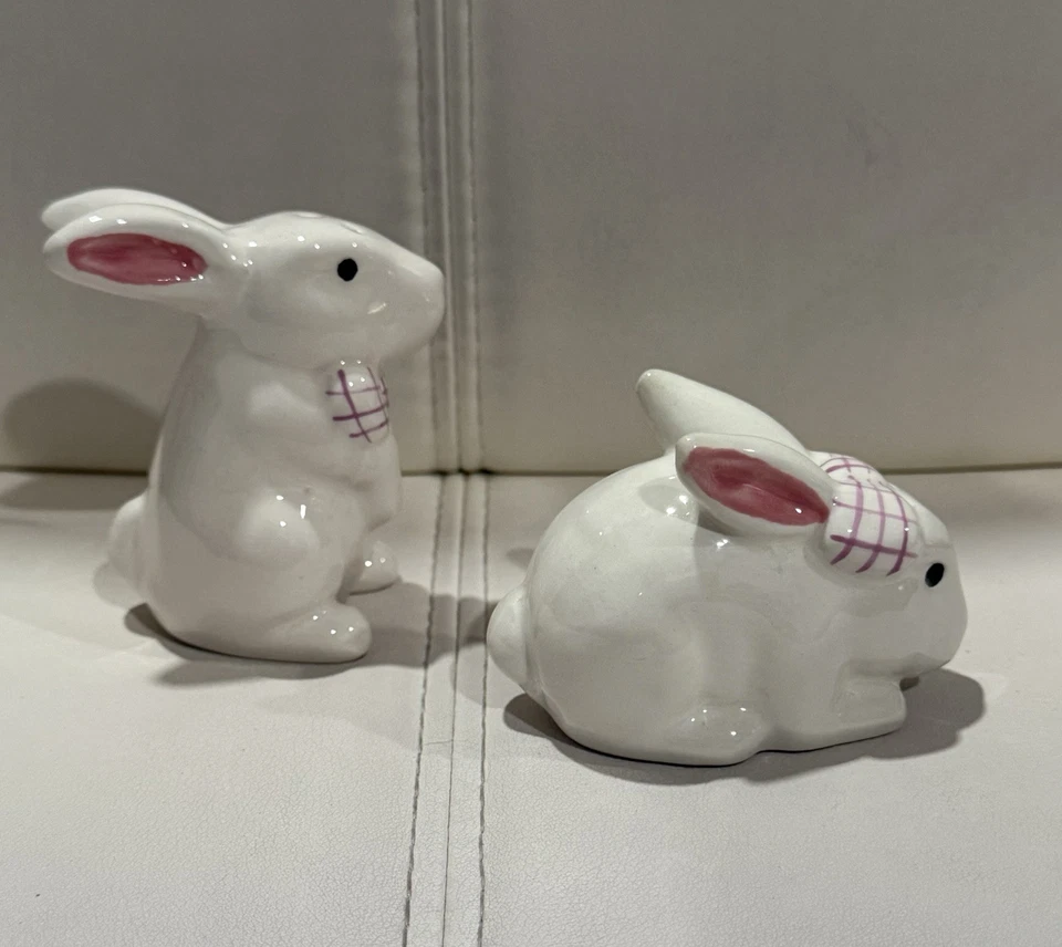 Солонки и перечницы Boston Warehouse Bunnies, белые с розовыми бантиками - Изображение 4 из 4