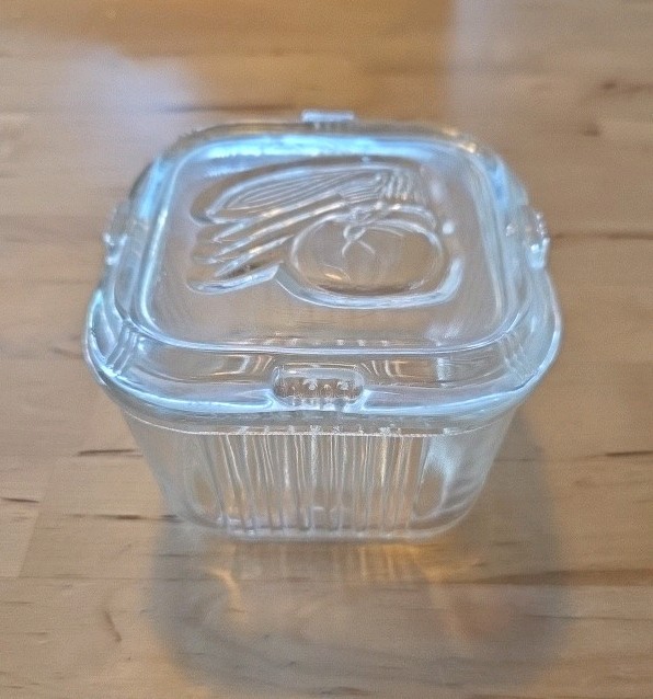 Vintage Refrigerator Dish Ribbed Federal Glass Container with Lid Vegetable 